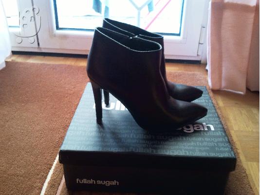 PoulaTo: Ankle boots